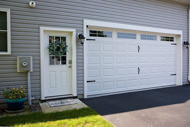 24/7 Emergency Garage Door Panel Replacement experts in Porter, IN